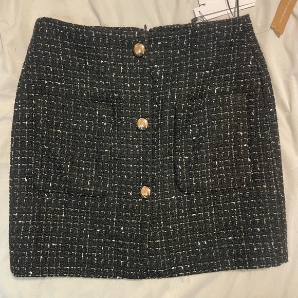 Caraa Elegant Black mini Tweed Skirt - Picture 1 of 4